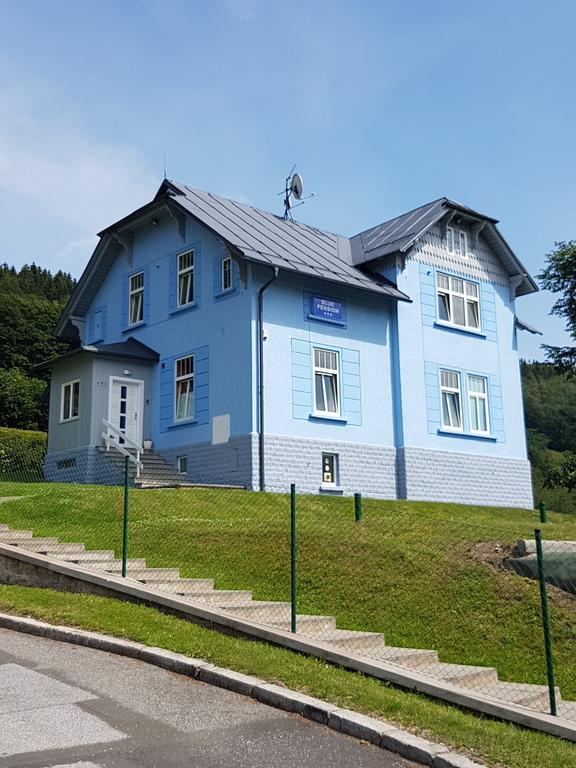 Blue Pension Svoboda nad Upou Luaran gambar